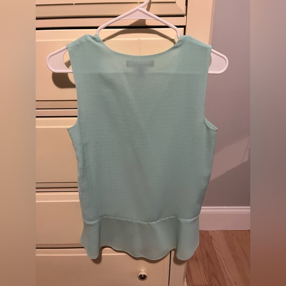 Ellen Tracy Sleeveless Blouse - Picture 3 of 3